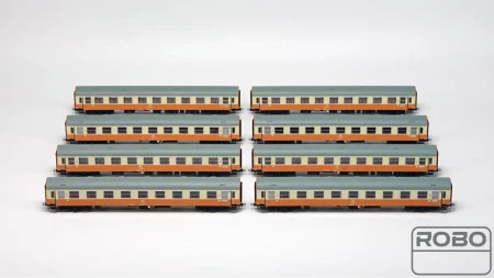 200110-staedteexpress-yb-70-bautzen-zestaw-8-wagonow-stacja-berlin-lichtenberg.jpg