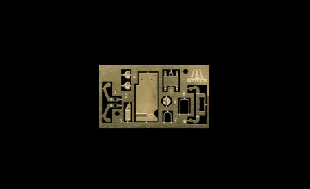 Italeri-96553-Carro-Armato-L6-40 (5).jpg