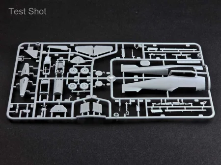Arma-Hobby-70084-Messerschmitt-Me 262 (15).jpg