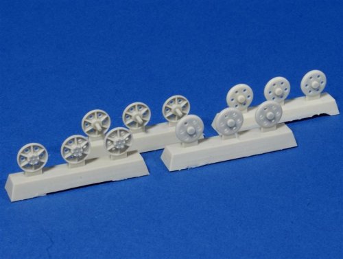 Przejdź do produktu PANZERART 35125 - 1:35 Steel return rollers for StuG III (Pattern A)