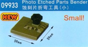 TRUMPETER 09933 - Zaginarka do elementów fototrawionych, mała (S)