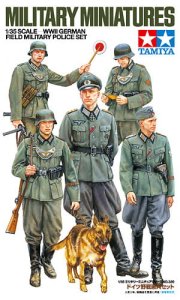 TAMIYA 35320 - 1:35 German Field Police set