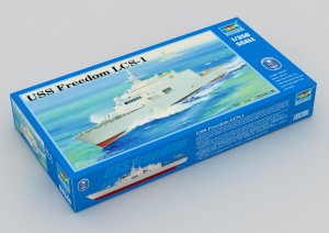 TRUMPETER 04549 - 1:350 USS Freedom LCS-1