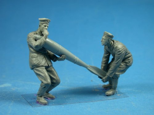 Przejdź do produktu COPPER STATE MODELS CSM F32020 - 1:32 German bomber ground personnel N.2