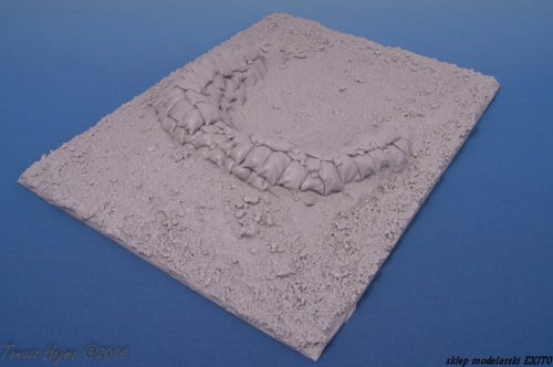 Przejdź do produktu PANZERART 35260 - 1:35 North Africa Medium artillery stand