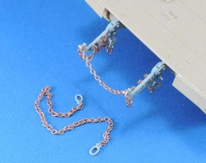 LEGEND LF1340 - 1:35 IDF AFV Towing Horn / Chain set