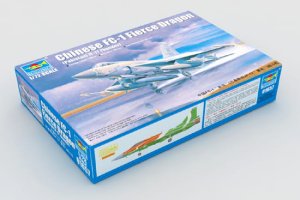 TRUMPETER 01657 - 1:72 Chinese FC-1 Fierce Dragon (Pakistani JF-17 Thunder)
