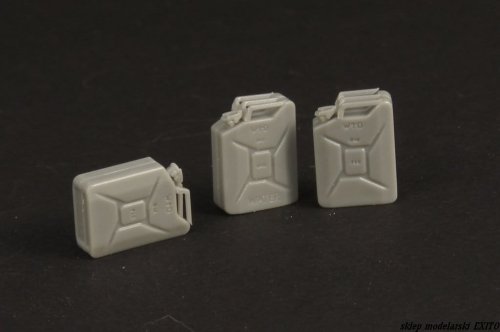Przejdź do produktu PANZERART 35302 - 1:35 WWII British 20l Canisters Late Pattern (12 szt)
