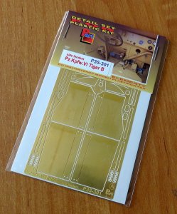 PART P35301 - 1:35 Pz.Kpfw.VI Tiger B side fenders