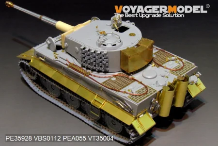 PE35928_11.jpg