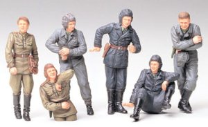 TAMIYA 35214 - 1:35 Russian Army Tank Crew at Rest
