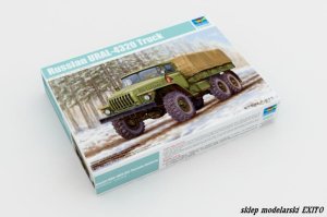 TRUMPETER 01012 - 1:35 Russian URAL-4320 Truck