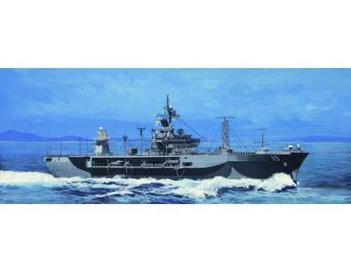 Przejdź do produktu TRUMPETER 05715 - 1:700 USS LCC19 Blue Ridge 1997