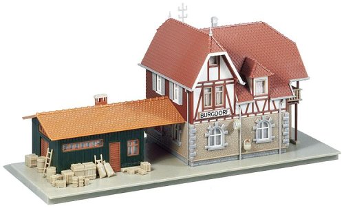 Przejdź do produktu FALLER 131377 H0 - Dworzec Burgdorf
