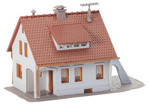 Przejdź do produktu FALLER 131364 H0 - Dom jednorodzinny