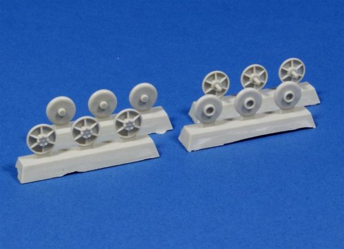 Przejdź do produktu PANZERART 35127 - 1:35 Steel return rollers for StuG III (Pattern C)