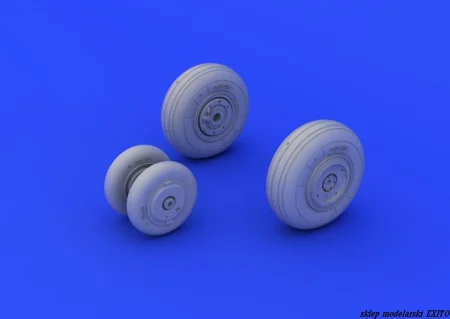 672090_01.jpg