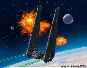 REVELL 06695 - 1:93 Kylo Ren's Command Shuttle - easy kit
