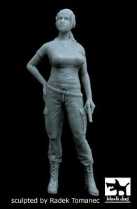 BLACK DOG F35039 - 1:35 US woman soldier in Afghanistan