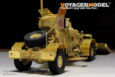 PE35909_17.jpg