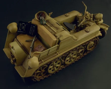 7404_03LR.jpg
