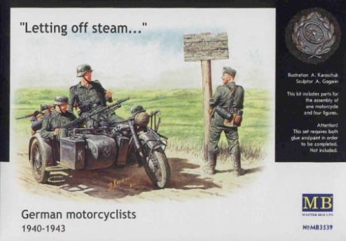 Przejdź do produktu MASTER BOX 3539 - 1:35 German motorcyclists 1940-1943