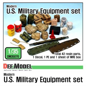 DEF MODEL DM35070 - 1:35 Modern US Military Equipment set