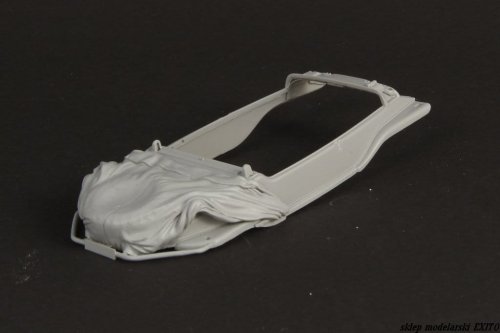 Przejdź do produktu PANZERART 35303 - 1:35 Schwimmwagen with Zeltbahn camouflage net