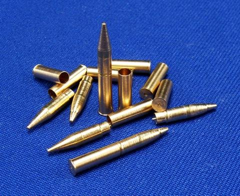 Przejdź do produktu RB MODEL 35P05 - 1:35 Amunicja 105mm M2 Howitzer
