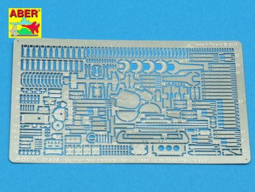 Przejdź do produktu ABER 35A098 - 1:35 German tool holders - early used up to 1943 (new relase)