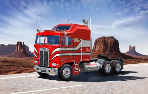 Przejdź do produktu REVELL 07671 - 1:32 Kenworth Aerodyne