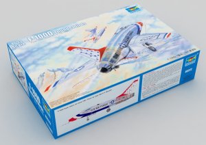 TRUMPETER 03222 - 1:32 F-100 D in Thunderbirds livery