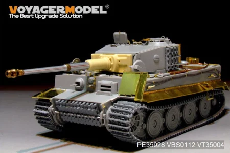 PE35928_03.jpg