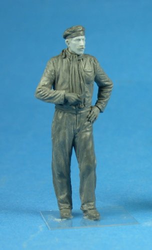 Przejdź do produktu COPPER STATE MODELS CSM F32037 - 1:32 German Naval Ground crewman with wrench