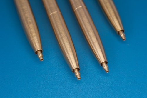 Przejdź do produktu RB MODEL 32AB11 - 1:32 Lufy 20 mm działka Hispano do samolotu Spitfire (skrzydło E)
