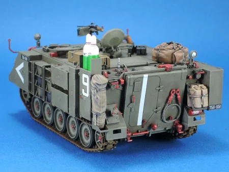 LF1333-4.jpg