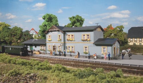 Przejdź do produktu AUHAGEN 11329 H0 - Dworzec Radeburg