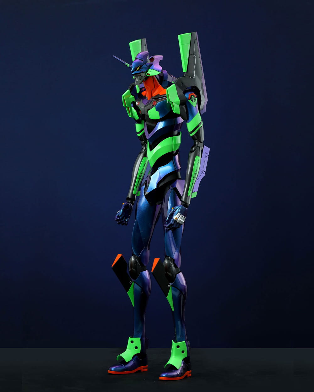 Meng-MECHA-001LH-Evangelion-Test-Type-01-Iridescent (2).jpg